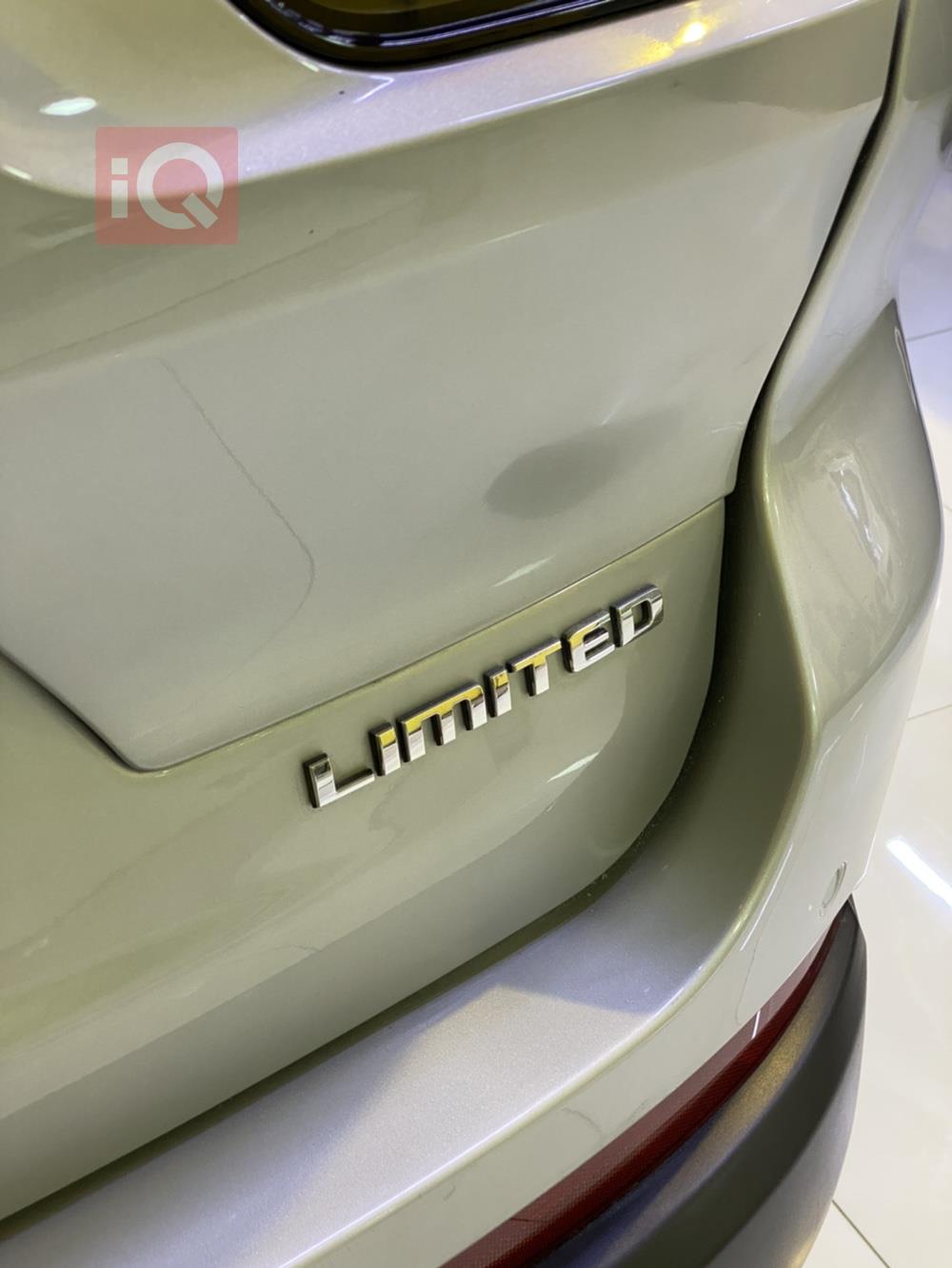 جیپ L گراند شیرۆکی